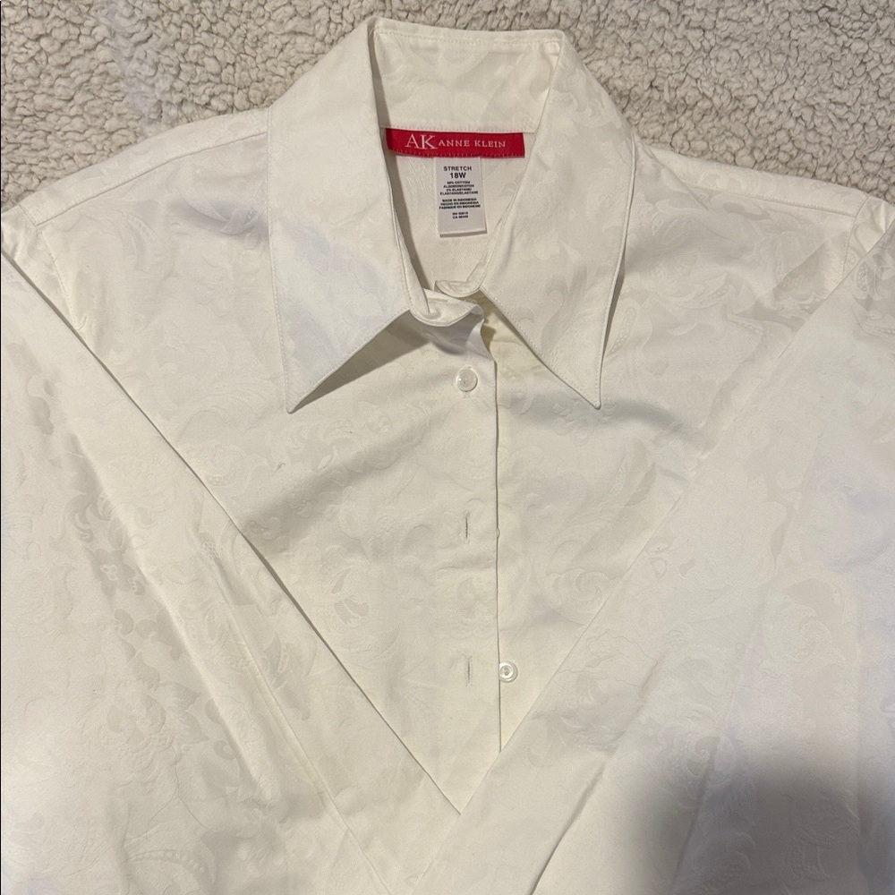 Anne Klein Women's Cream Button Down Shirt